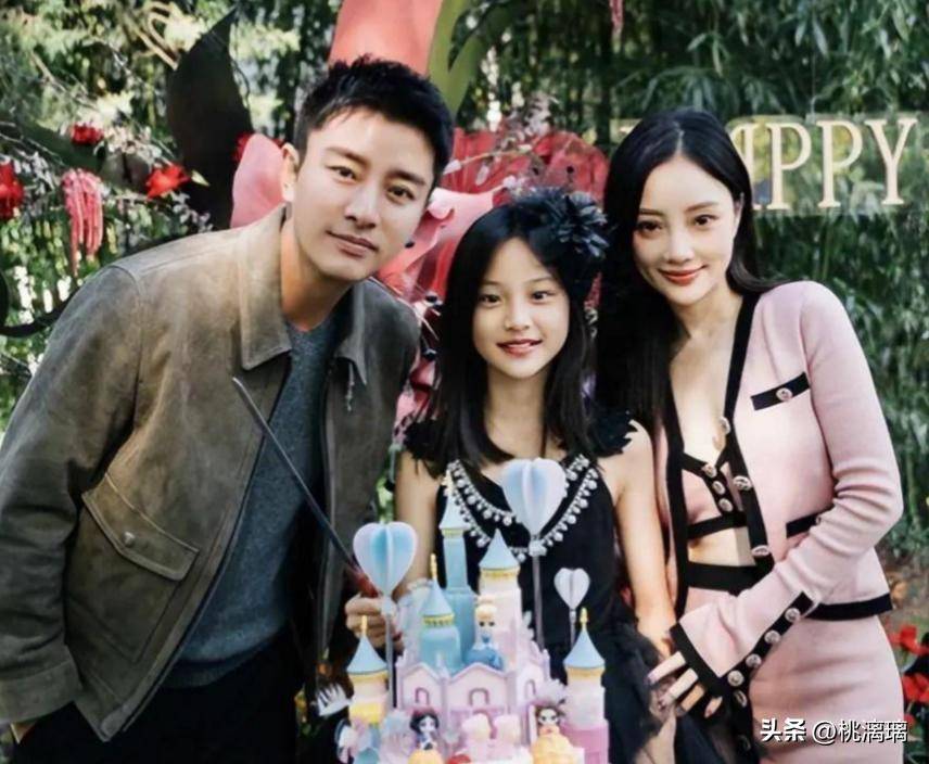 特抢走风头贾乃亮怕是肠子都悔青了开元棋牌母女二人合体走秀却被男模(图28)