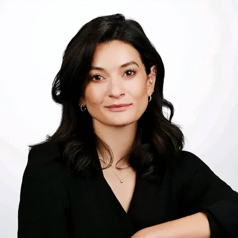 酒吧女儿当厨师黄敏珊穿搭是通勤风开元棋牌62岁黄仁勋挺宠妻儿子做(图4) 酒吧女儿当厨师黄敏珊穿搭是通勤风开元棋牌62岁黄仁勋挺宠妻儿子做(图4)