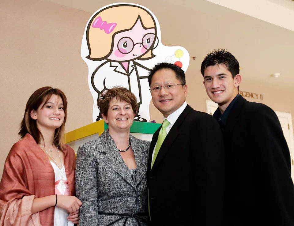 酒吧女儿当厨师黄敏珊穿搭是通勤风开元棋牌62岁黄仁勋挺宠妻儿子做(图11) 酒吧女儿当厨师黄敏珊穿搭是通勤风开元棋牌62岁黄仁勋挺宠妻儿子做(图11)