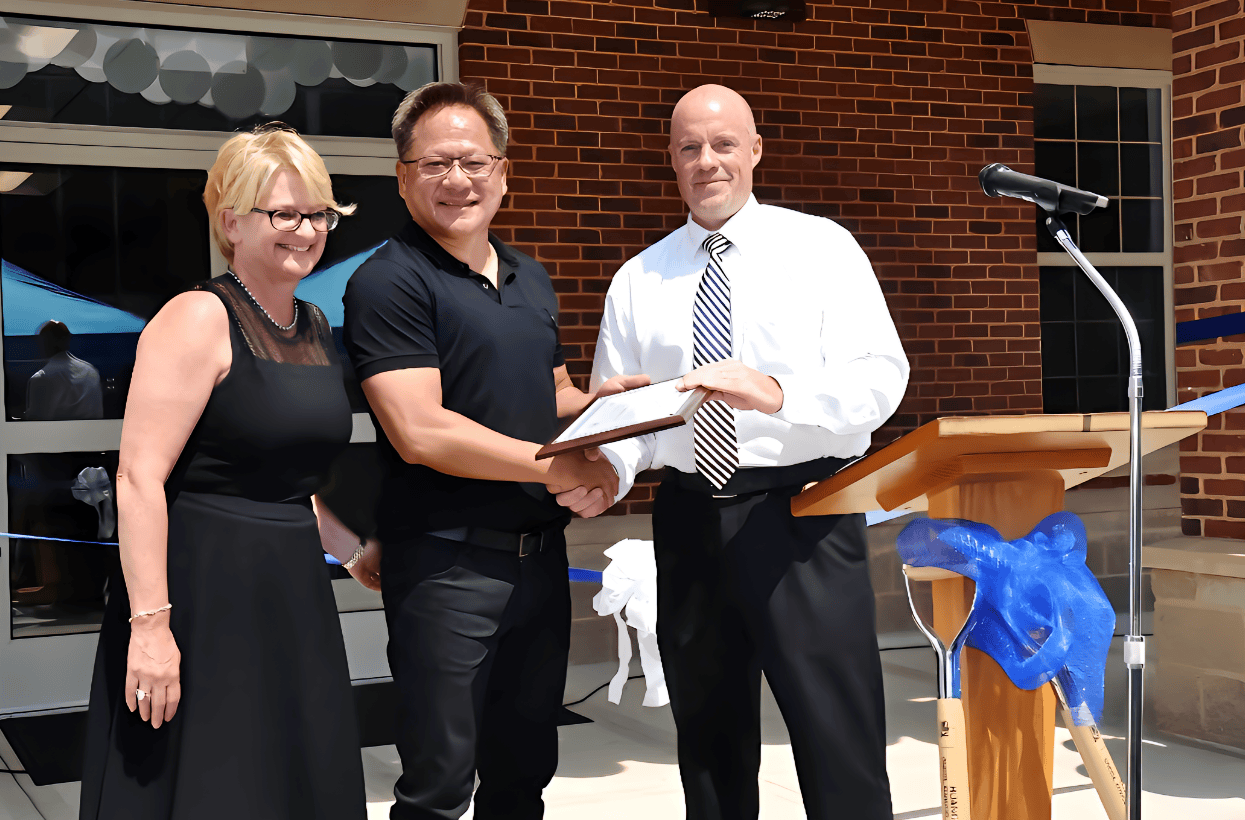 酒吧女儿当厨师黄敏珊穿搭是通勤风开元棋牌62岁黄仁勋挺宠妻儿子做(图10) 酒吧女儿当厨师黄敏珊穿搭是通勤风开元棋牌62岁黄仁勋挺宠妻儿子做(图10)