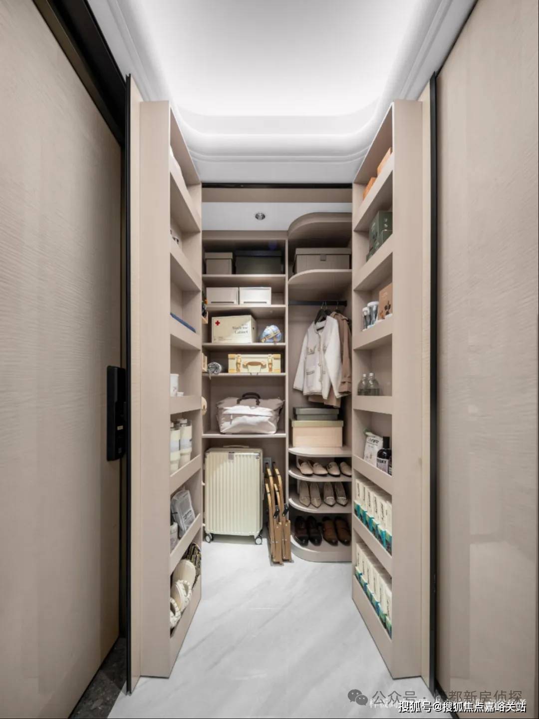 楼盘百科→楼盘网站→测评→中心电线小时热线电话详情开元棋牌建发海宸售楼处电话→建发海宸售楼中心电线(图3)