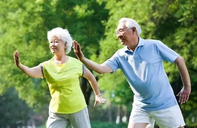 艳了：穿搭明艳却不显花哨气质是真好！开元ky棋牌看48岁陈数被她穿搭惊(图6)