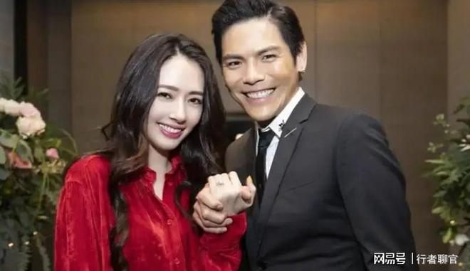 钱向佐带娃有时异地但豪门日子藏不住了开元棋牌试玩郭碧婷手撕谣言：婆婆给(图3)